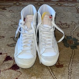 Nike blazer tennis shoes. Black and white